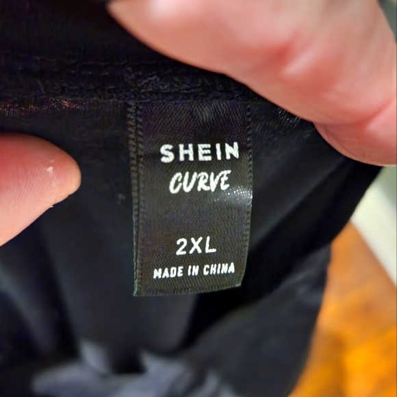 🌹SHEIN women's short sleeve t- shirt - Picture 3 of 4